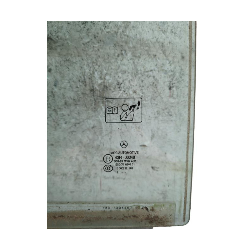 Vitre arriere gauche MERCEDES CLASSE B 246 Photo n°1