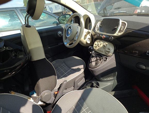 Poignee interieur avant droit FIAT 500 2 PHASE 1 Essence occasion