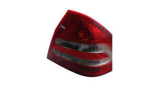 Feu arriere principal droit (feux) MERCEDES CLASSE C 203 Photo n°3