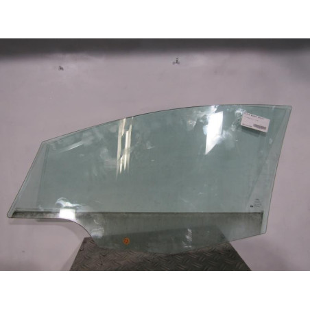 Vitre avant gauche FORD FIESTA 6
