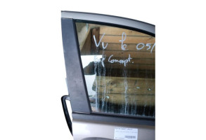 Porte avant droit MERCEDES CLASSE C 203 Photo n°10