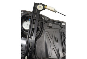 Leve vitre electrique avant droit VOLKSWAGEN PASSAT 5 Photo n°3