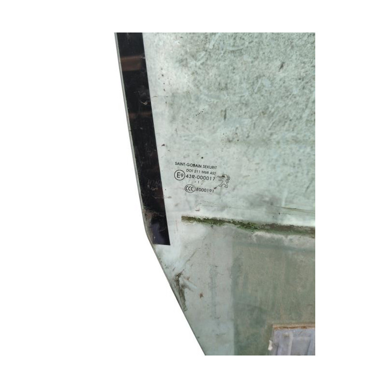 Vitre avant droit PEUGEOT 207 Photo n°1
