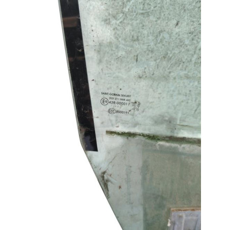 Vitre avant droit PEUGEOT 207