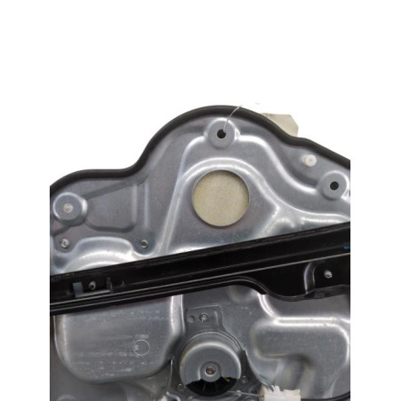 Leve vitre electrique avant droit NISSAN QASHQAI 1