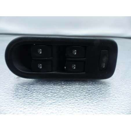 Interrupteur de leve vitre avant gauche RENAULT CLIO 3