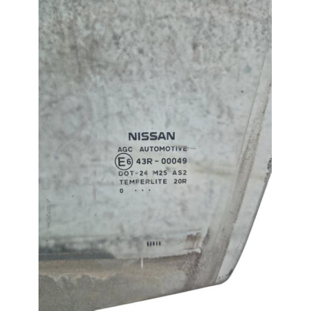 Vitre avant gauche NISSAN QASHQAI 1