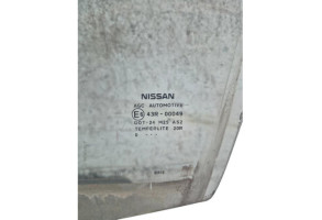 Vitre avant gauche NISSAN QASHQAI 1 Photo n°1