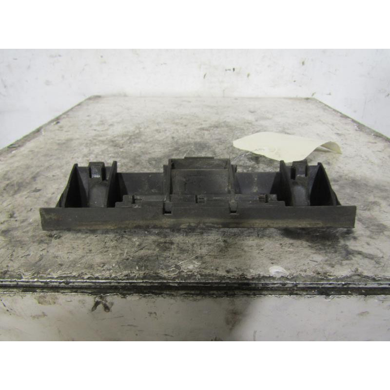 Bouton de coffre OPEL CORSA D Photo n°1