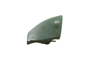 Vitre avant gauche DACIA DUSTER 1 Photo n°2