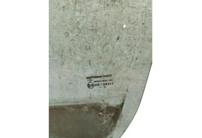 Vitre avant gauche DACIA DUSTER 1 Photo n°3