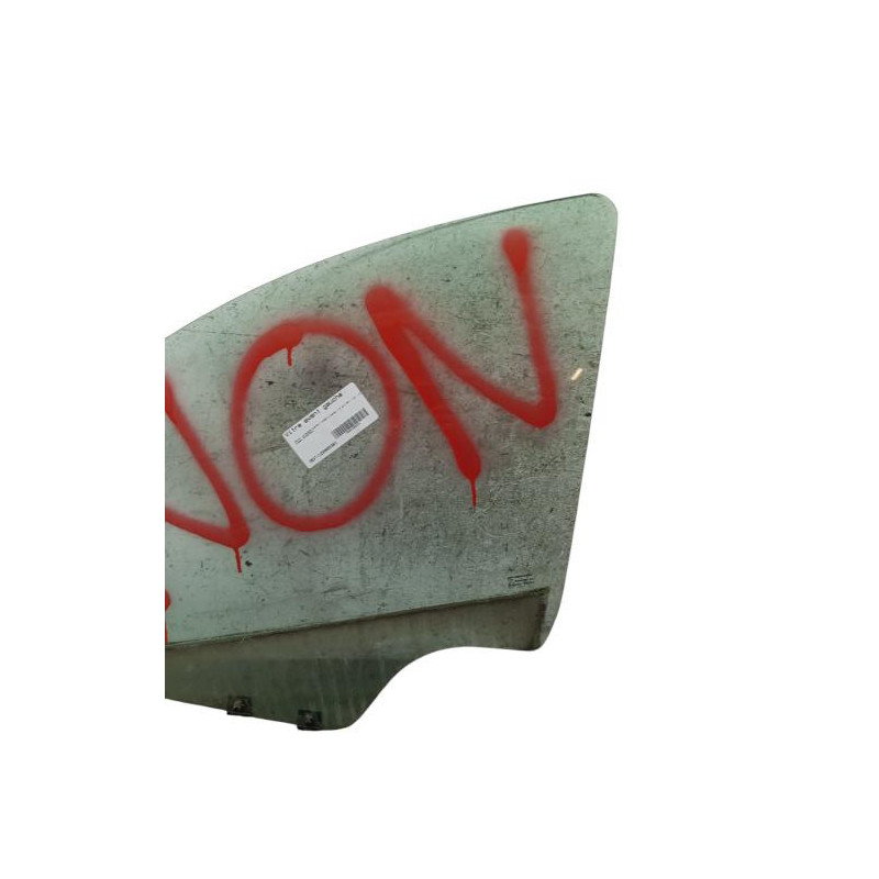 Vitre avant gauche DACIA DUSTER 1 Photo n°1