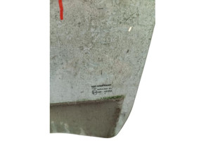 Vitre avant gauche DACIA DUSTER 1 Photo n°2