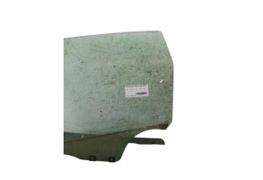 Vitre arriere gauche DACIA DUSTER 1 Photo n°1