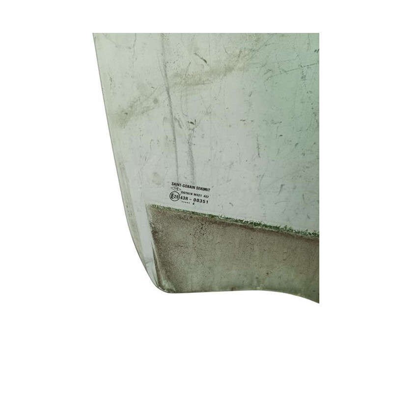 Vitre avant droit DACIA DUSTER 1 Photo n°1