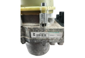 Pompe de direction DACIA SANDERO 2 Photo n°6