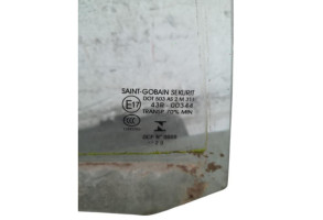 Vitre arriere droit PEUGEOT 308 2 SW Photo n°4