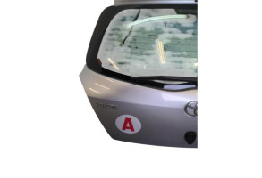 Malle/Hayon arriere TOYOTA YARIS 2 Photo n°2