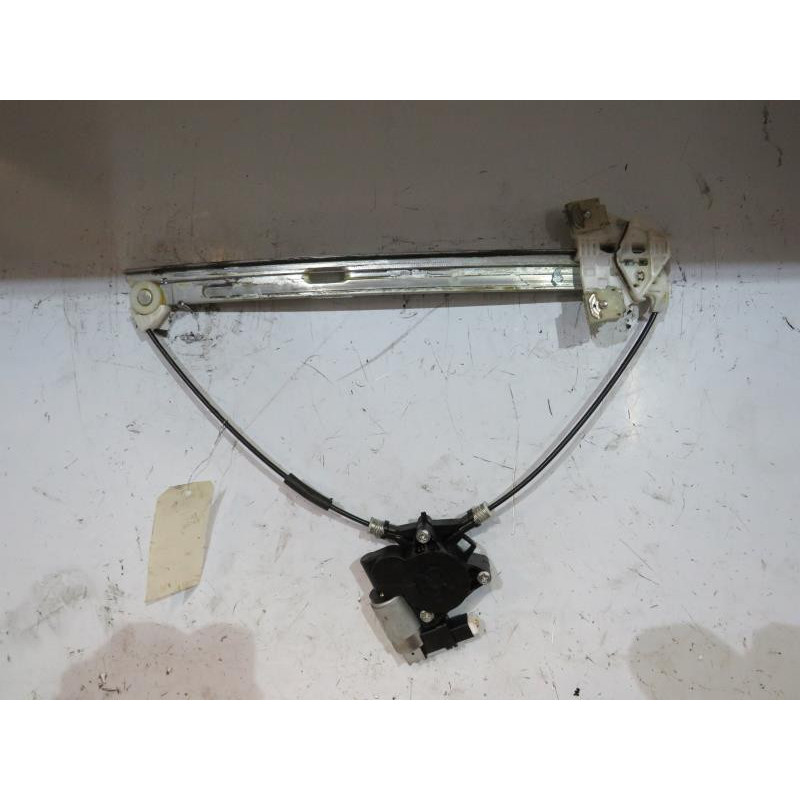 Leve vitre electrique avant gauche MAZDA 3 1 Photo n°1