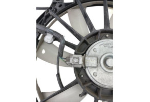 Moto ventilateur radiateur TOYOTA YARIS 2 Photo n°2