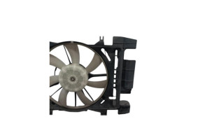 Moto ventilateur radiateur TOYOTA YARIS 2 Photo n°5