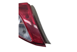 Feu arriere principal gauche (feux) TOYOTA YARIS 3 Photo n°2