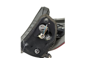 Feu arriere principal gauche (feux) TOYOTA YARIS 3 Photo n°4