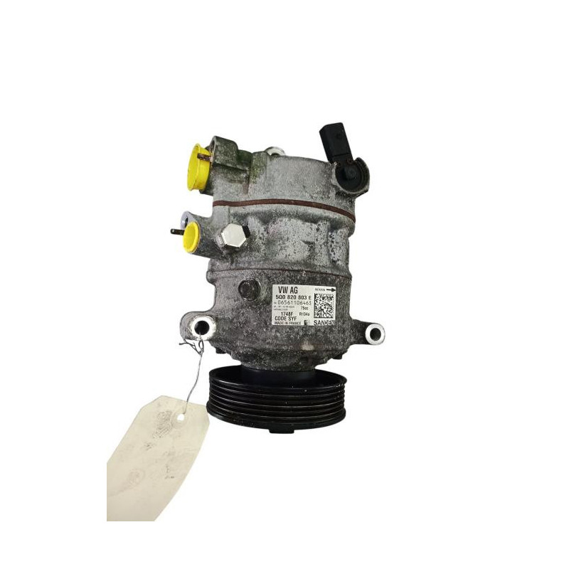 Compresseur clim VOLKSWAGEN POLO 5 Photo n°1