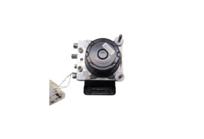 Bloc ABS (freins anti-blocage) TOYOTA YARIS 3 Photo n°6