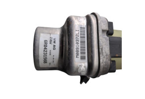 Pompe de direction VOLKSWAGEN POLO 5 Photo n°3