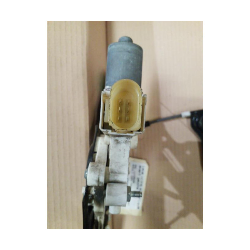 Leve vitre electrique avant gauche BMW SERIE 1 E87 Photo n°1