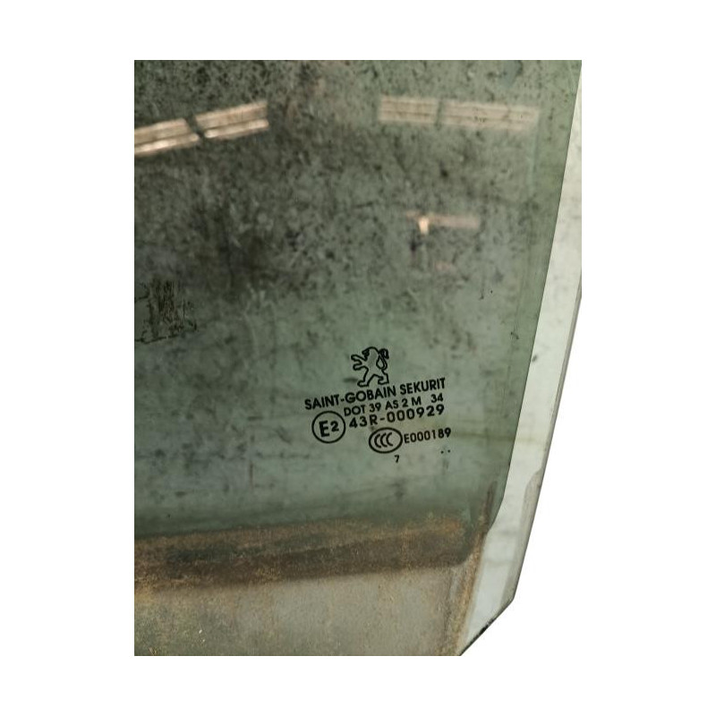 Vitre avant gauche PEUGEOT 308 1 Photo n°1