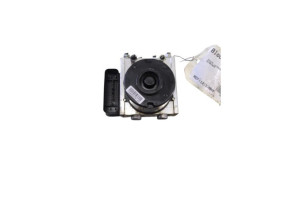 Bloc ABS (freins anti-blocage) TOYOTA YARIS 2 Photo n°4