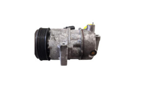 Compresseur clim VOLKSWAGEN UP Photo n°2