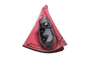 Feu arriere principal droit (feux) PEUGEOT 107 Photo n°2