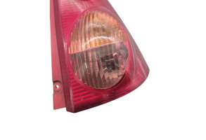 Feu arriere principal droit (feux) PEUGEOT 107 Photo n°4