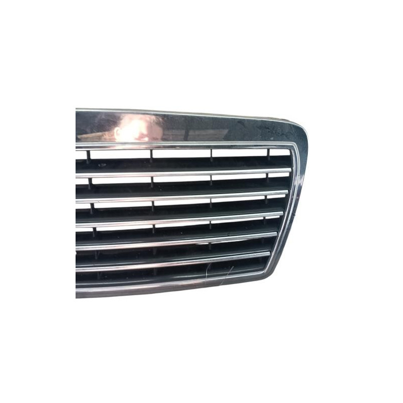 Calandre MERCEDES CLASSE E 210 Photo n°1