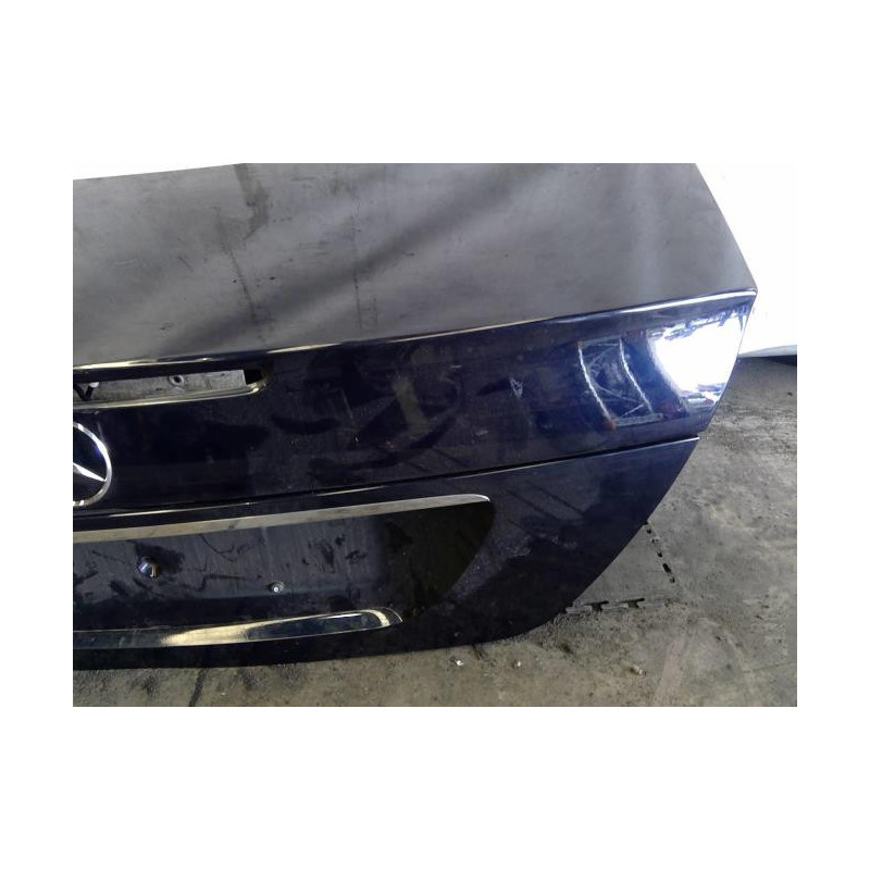 Malle/Hayon arriere MERCEDES CLASSE E 211 Photo n°1