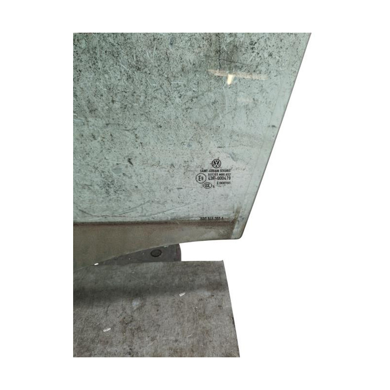 Vitre avant gauche VOLKSWAGEN POLO 5 Photo n°1