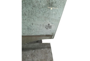 Vitre avant gauche VOLKSWAGEN POLO 5 Photo n°1