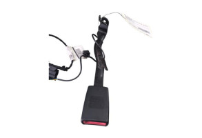 Attache ceinture avant gauche VOLKSWAGEN GOLF 6 Photo n°2