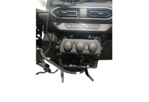 Tableau de bord DACIA SANDERO 3 Photo n°10