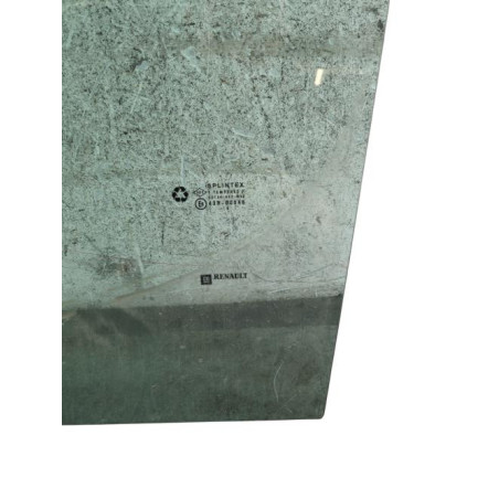 Vitre avant gauche RENAULT TRAFIC 2