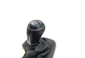 Pommeau de vitesses VOLKSWAGEN POLO 5 Photo n°2