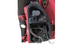 Feu arriere principal gauche (feux) RENAULT CLIO 3 Photo n°3