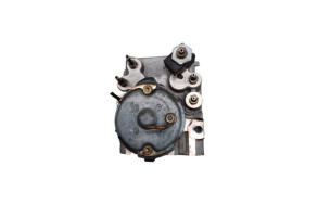 Bloc ABS (freins anti-blocage) MERCEDES CLASSE E 210 Photo n°4