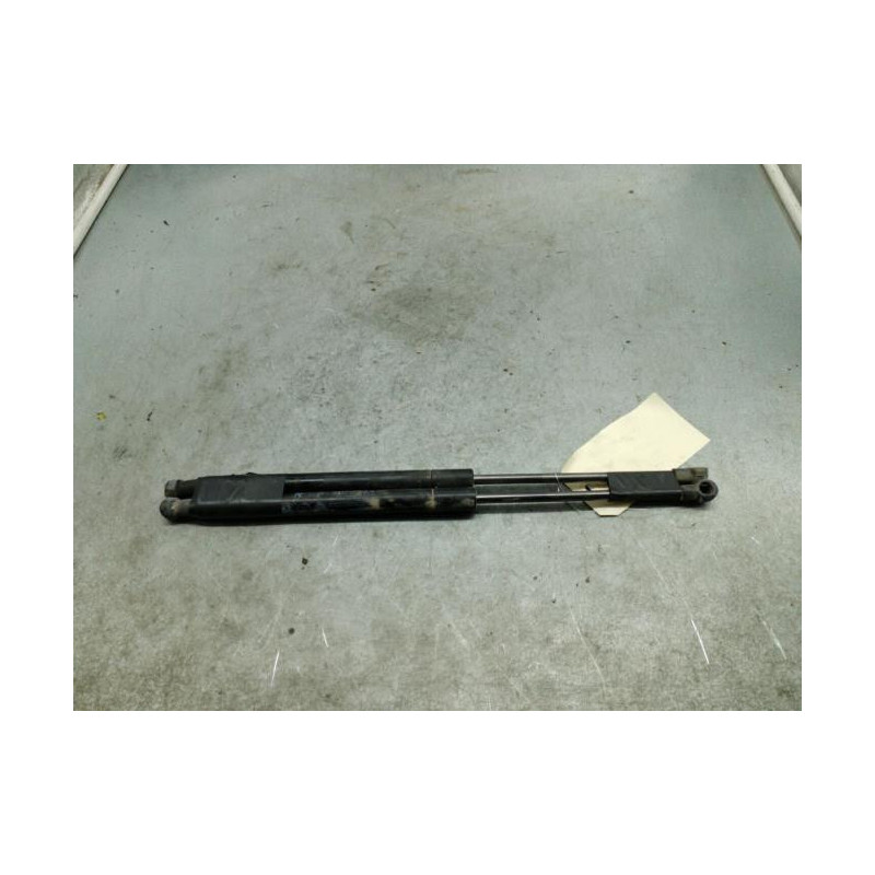 Verin de coffre FIAT PANDA 3 Photo n°1