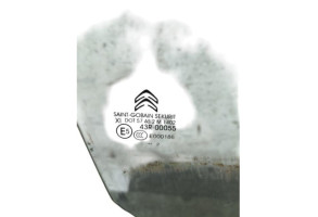 Vitre avant droit CITROEN DS5 Photo n°4