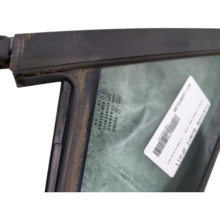 Custode avant droit (porte) PEUGEOT 2008 1