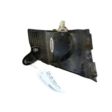 Feu de pare choc arriere droit PEUGEOT 2008 1